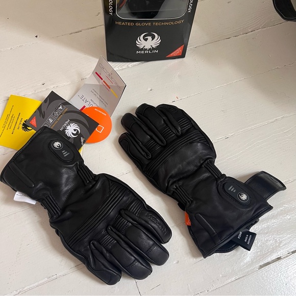 Merlin Minworth Heated Women’s Gloves - Large- Black - Brand New in Packaging - Picture 5 of 9